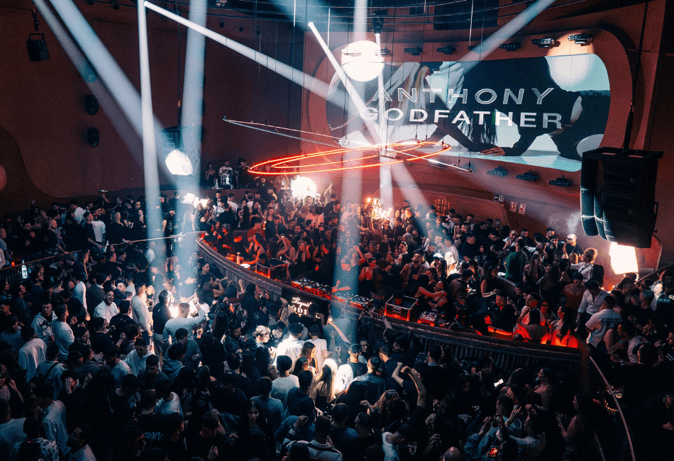 Anthony Godfather enciende la pista en una noche inolvidable